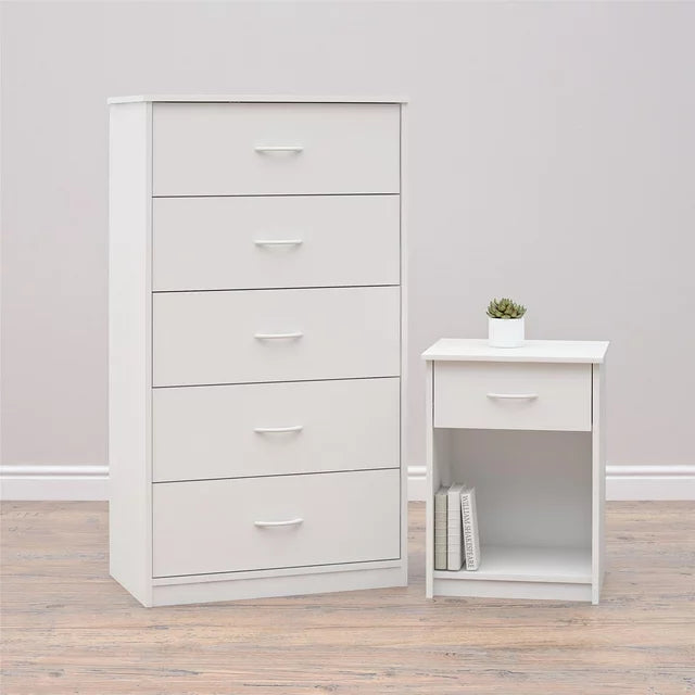 Classic Elegance: Five-Drawer Chest for Organized Living